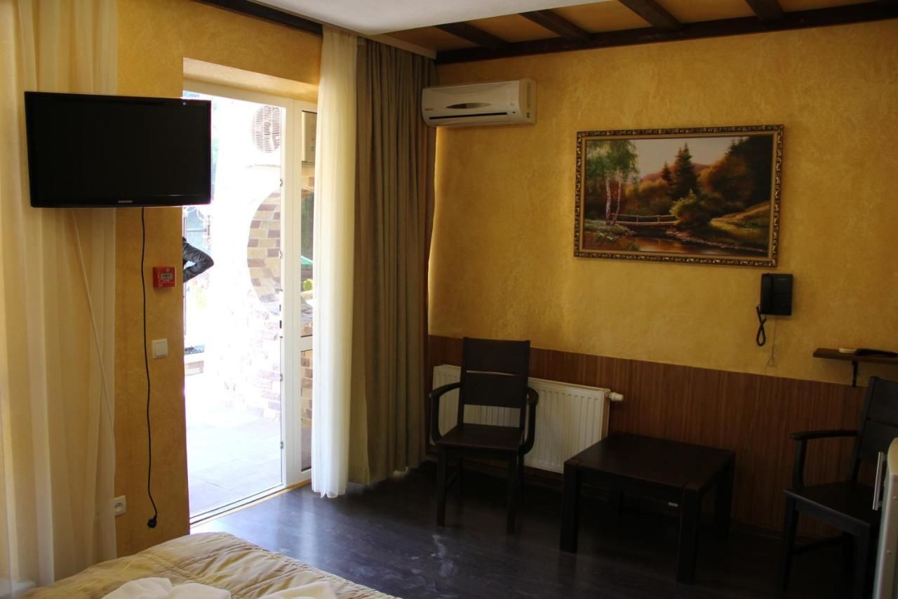 Отель MishyN-City Hotel Dobrovlyany-44