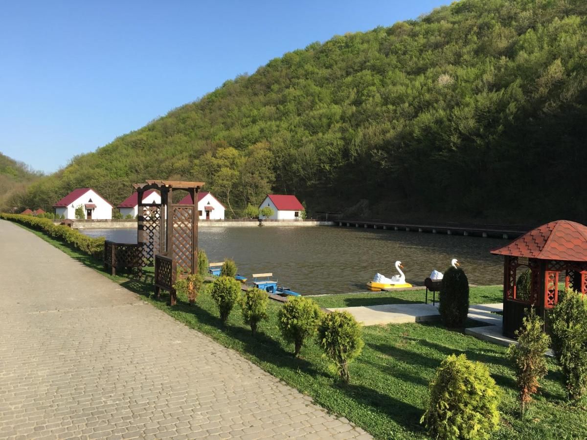 Отель MishyN-City Hotel Dobrovlyany-11